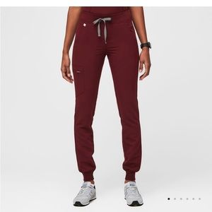Figs Women’s Burgundy Zamora Jogger Scrub Pants, Size Medium